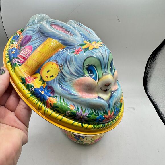 Vintage Plastic Easter Candy Containers set of 2 Bunny - Picture 5 of 15